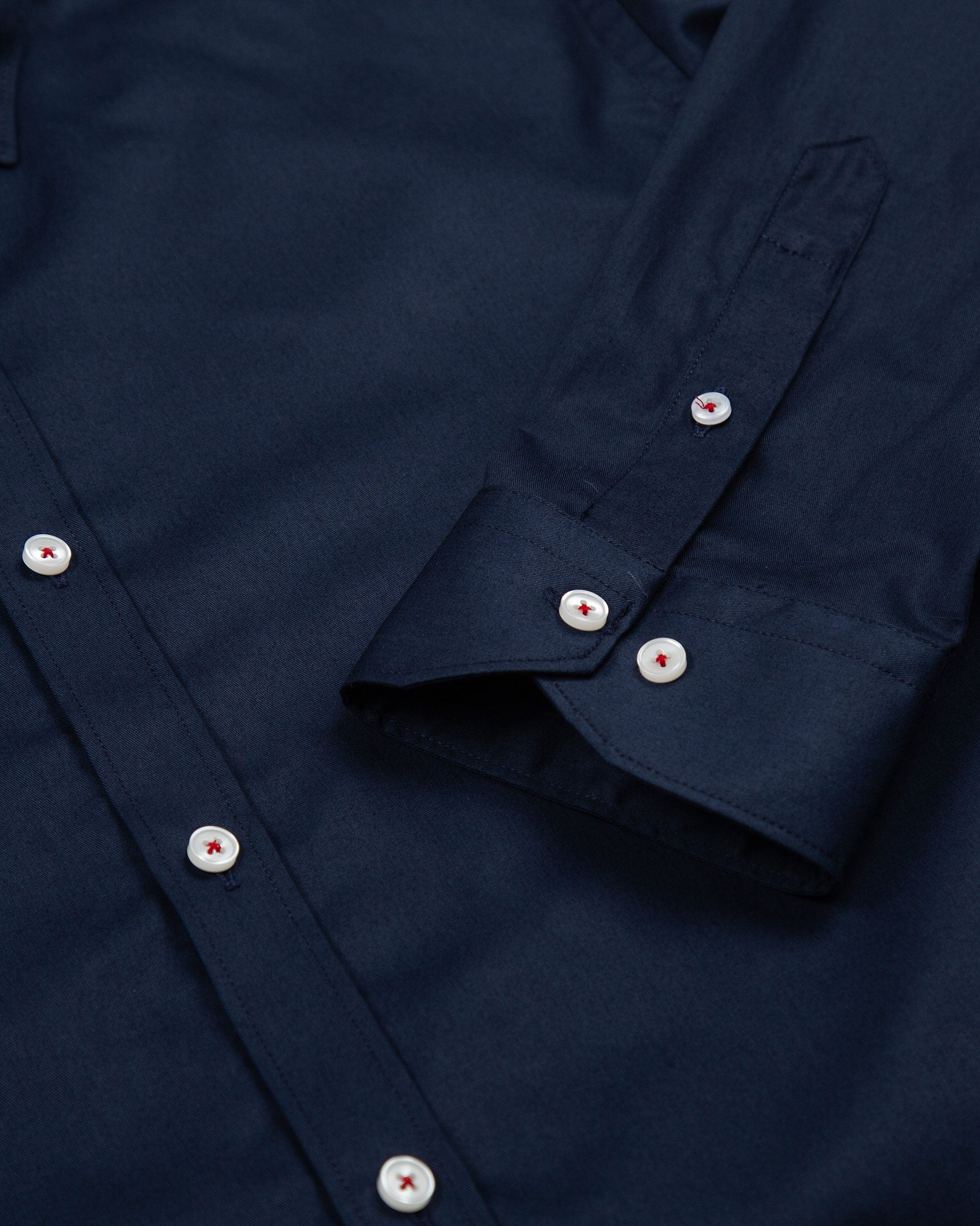 Camisa Sarga Botón Contraste Algodón Azul Oscuro